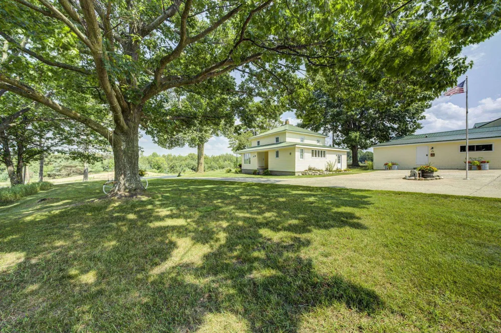 4135 Schoolcraft Kearney Township, MI 49615