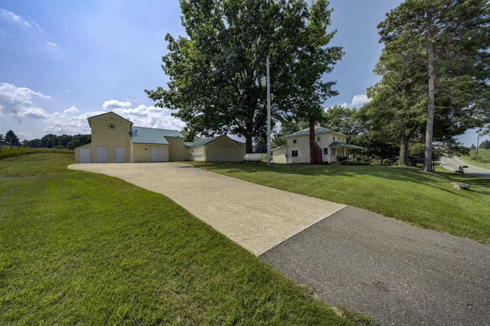 4135 Schoolcraft Kearney Township, MI 49615