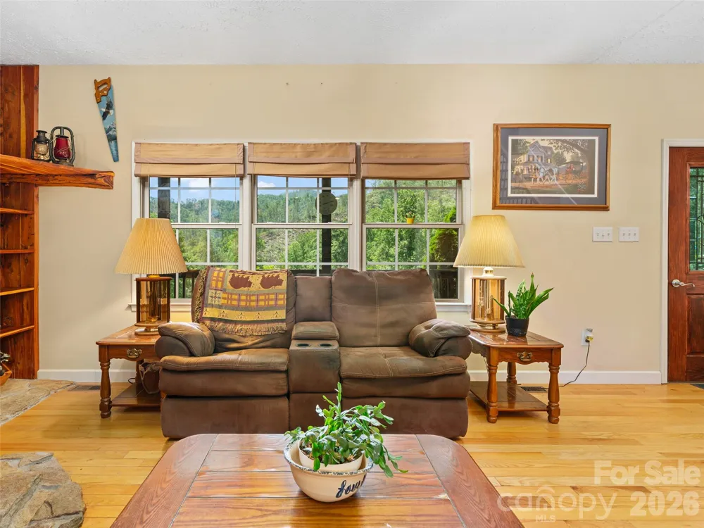 2216 Beans Creek Road Bakersville, NC 28705