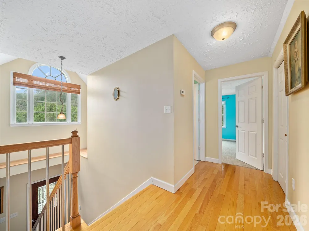 2216 Beans Creek Road Bakersville, NC 28705