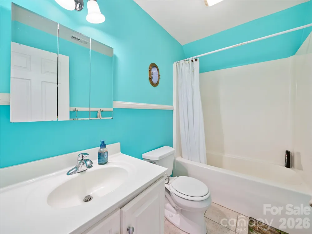 2216 Beans Creek Road Bakersville, NC 28705