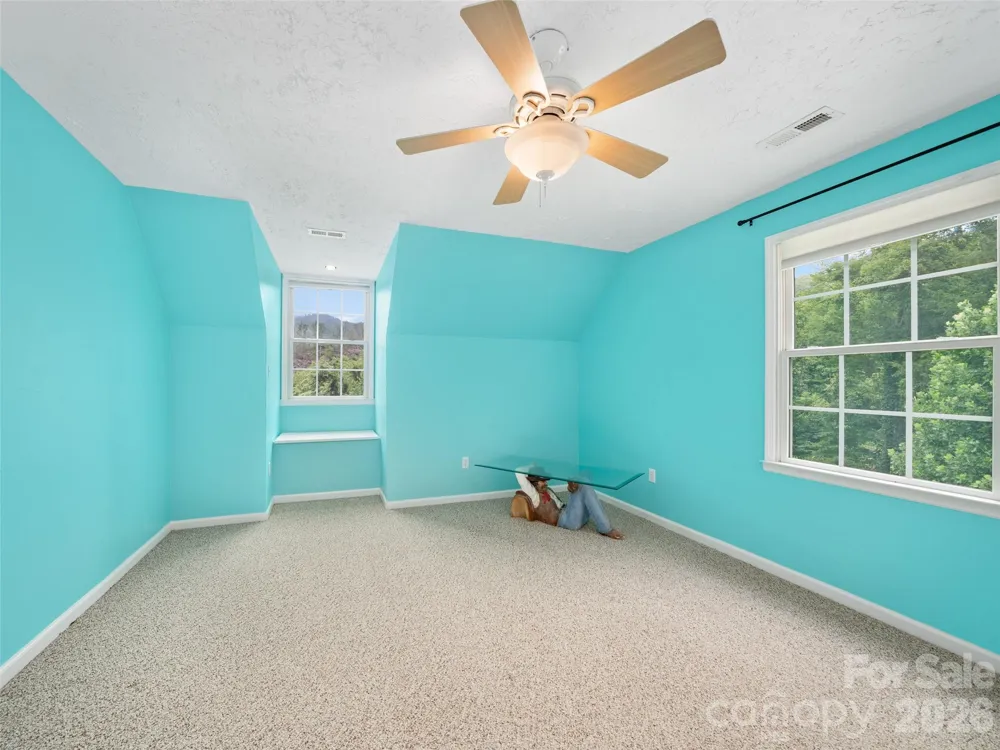 2216 Beans Creek Road Bakersville, NC 28705