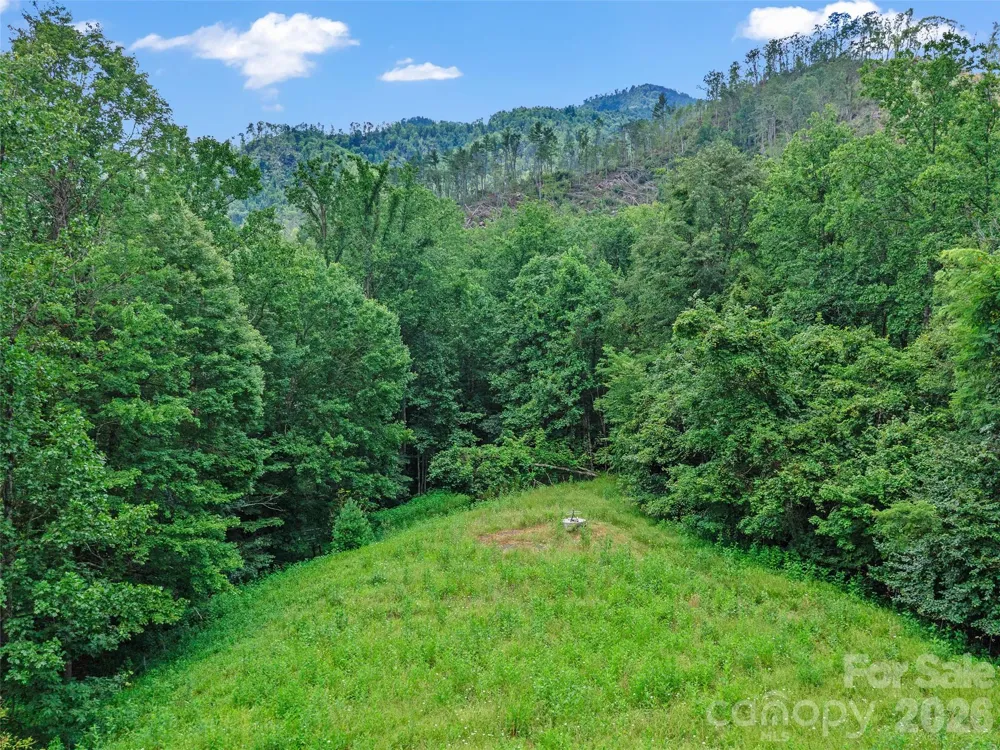 2216 Beans Creek Road Bakersville, NC 28705