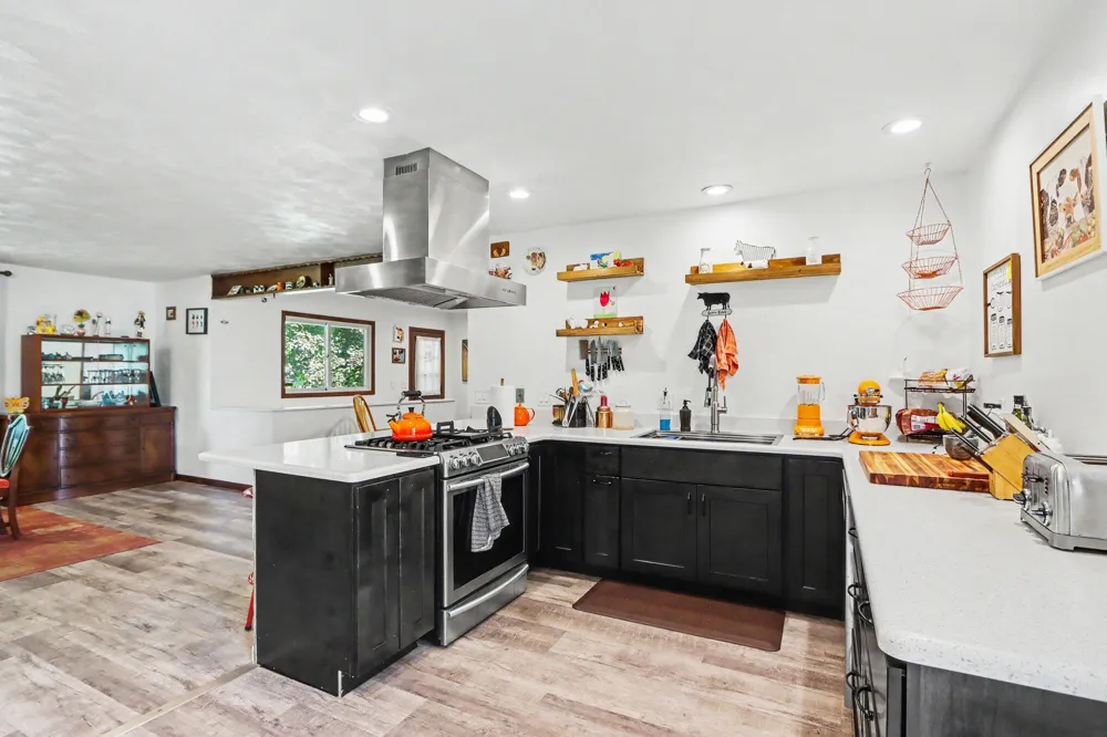 9880 16th Street Cooper Charter Township, MI 49080