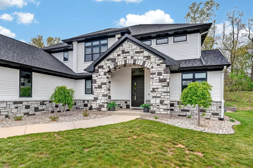 4010 Hollow Wood Drive Portage City, MI 49024