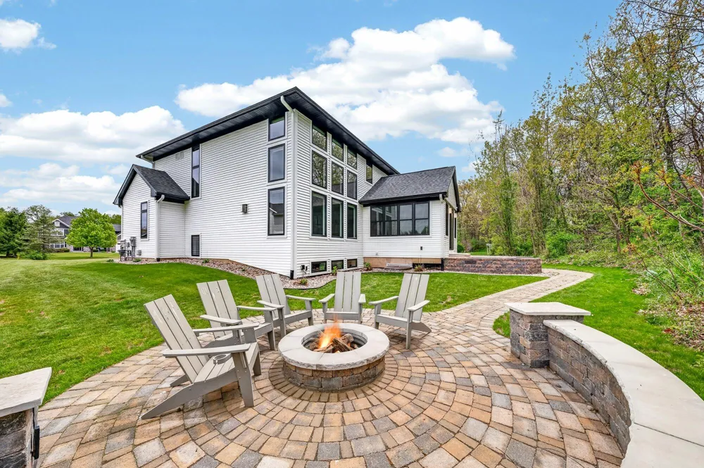 4010 Hollow Wood Drive Portage City, MI 49024
