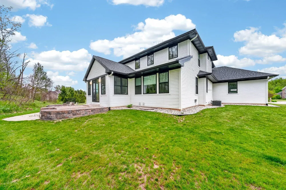 4010 Hollow Wood Drive Portage City, MI 49024