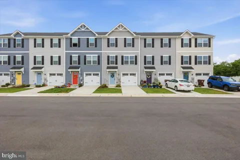 205 YELLOW BILL LN