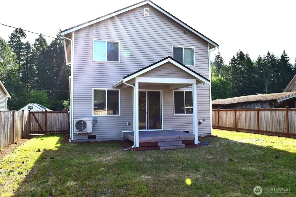 1055 Montague Avenue Darrington, WA 98241