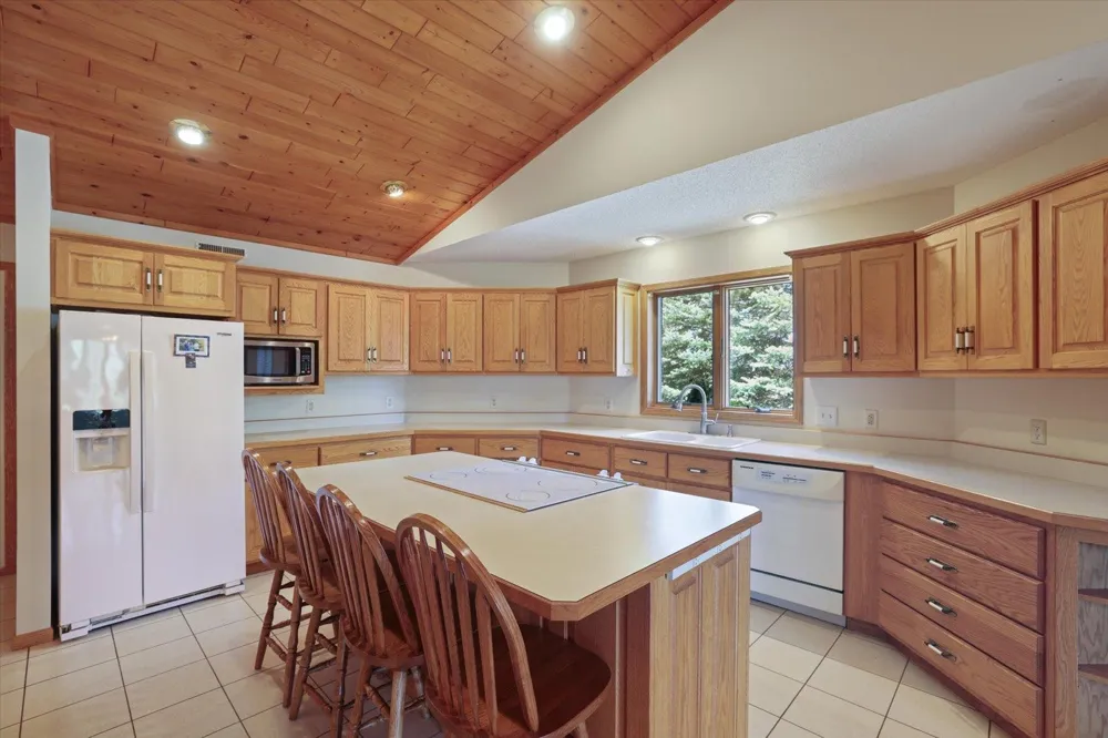 127 Eagle Drive Coleraine, MN 55722