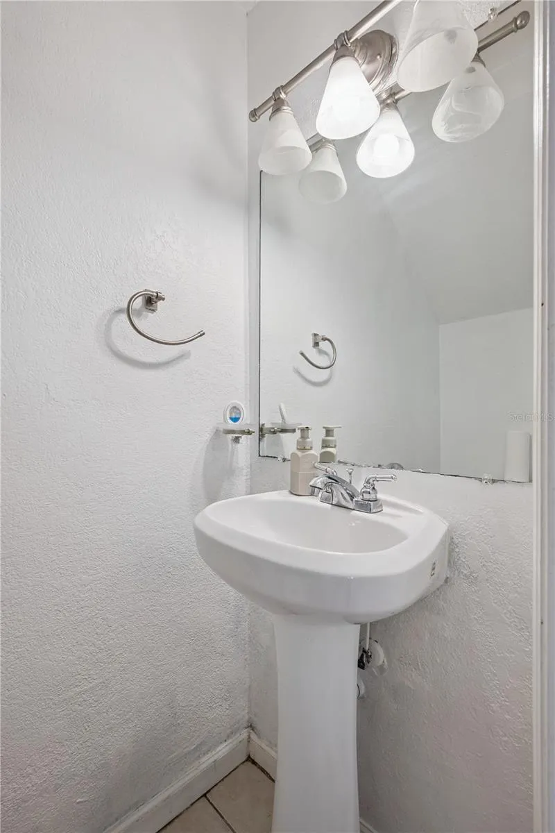 193 LEWFIELD CIRCLE Winter Park, FL 32792