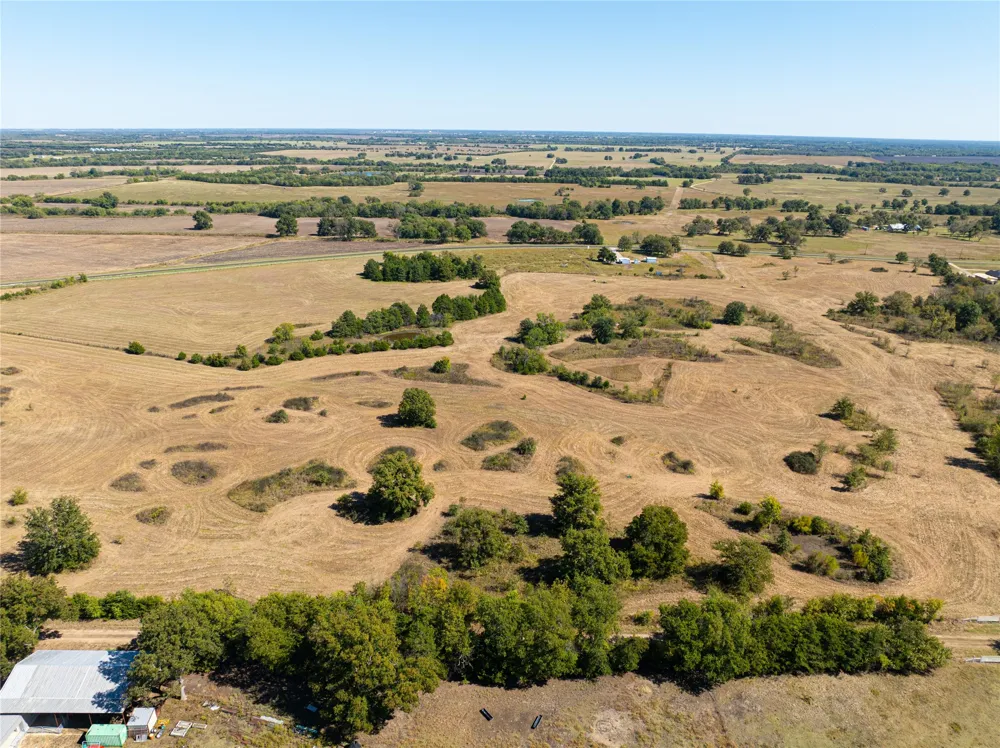 CR 25100 Roxton, TX 75477