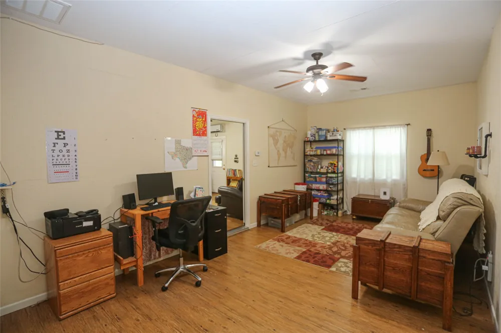 1166 County Road 403 Comanche, TX 76442