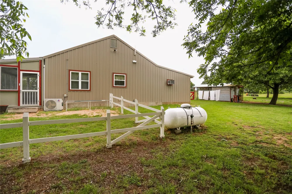 1166 County Road 403 Comanche, TX 76442