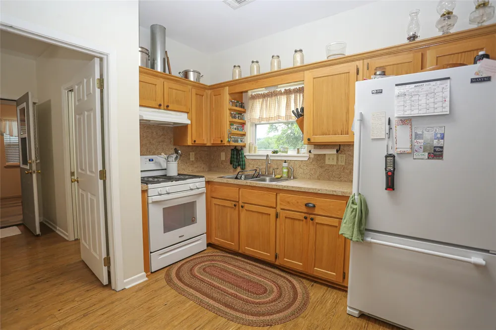 1166 County Road 403 Comanche, TX 76442