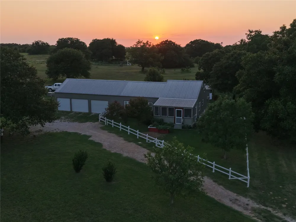 1166 County Road 403 Comanche, TX 76442
