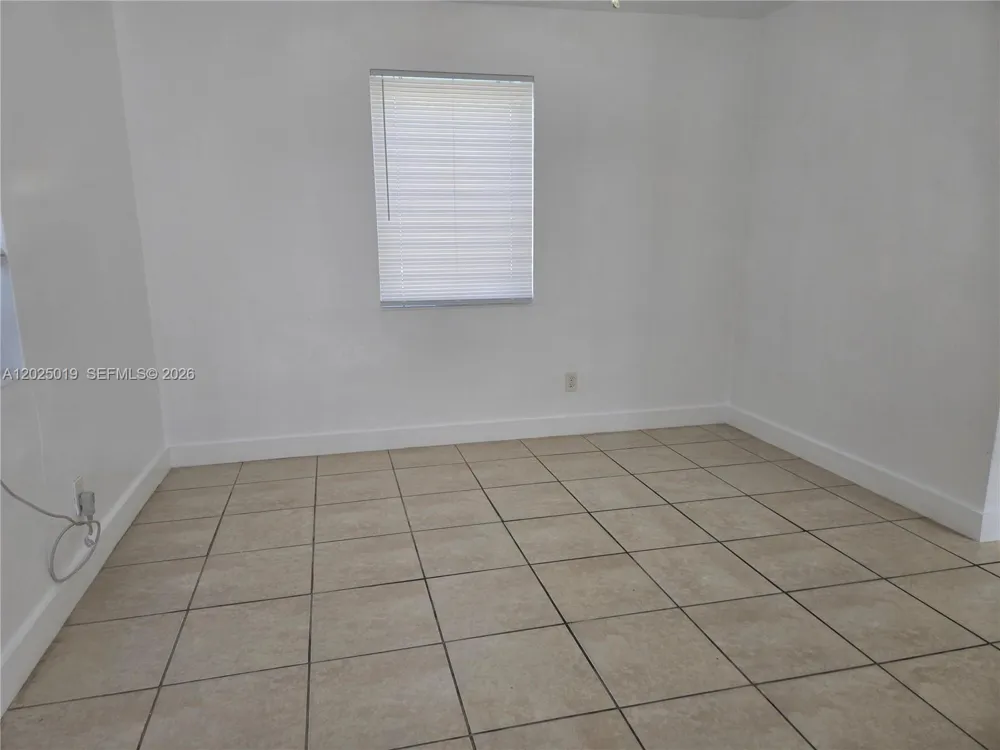 408 NW 8th St #408 Hallandale Beach, FL 33009