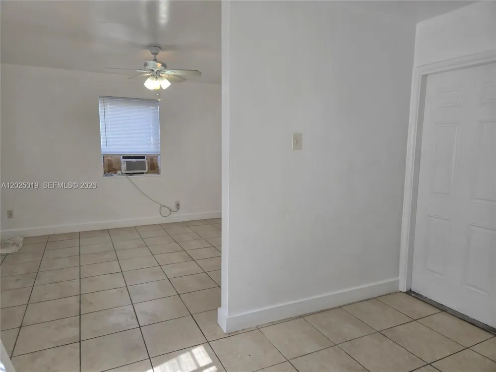 408 NW 8th St #408 Hallandale Beach, FL 33009