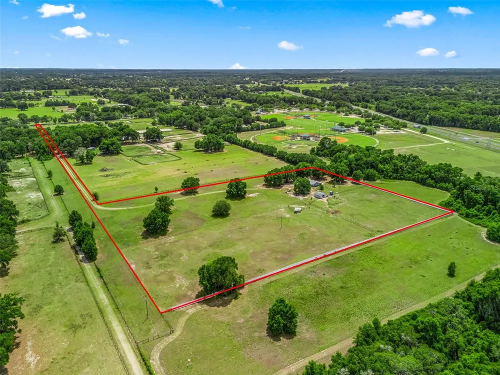 967 E HIGHWAY 316 Citra, FL 32113