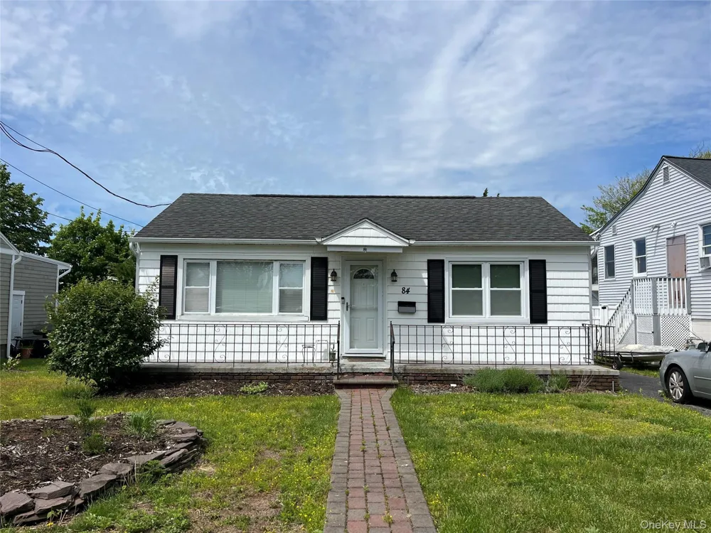 84 Boylan Lane Blue Point, NY 11715