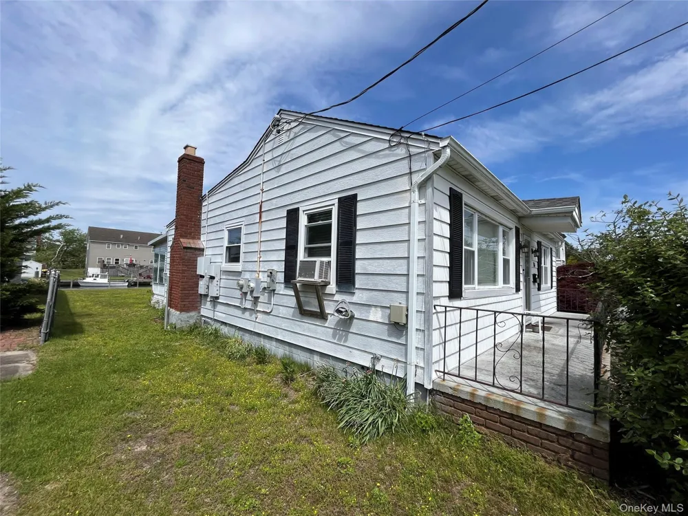 84 Boylan Lane Blue Point, NY 11715