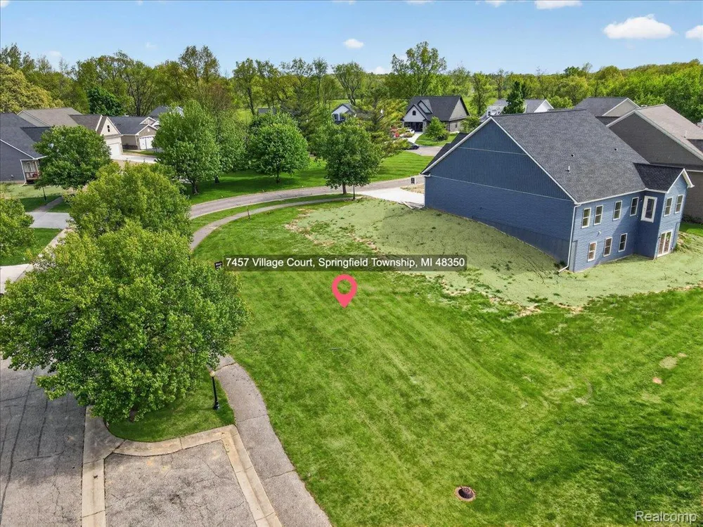 7457 Village Court Springfield Charter Township, MI 48350