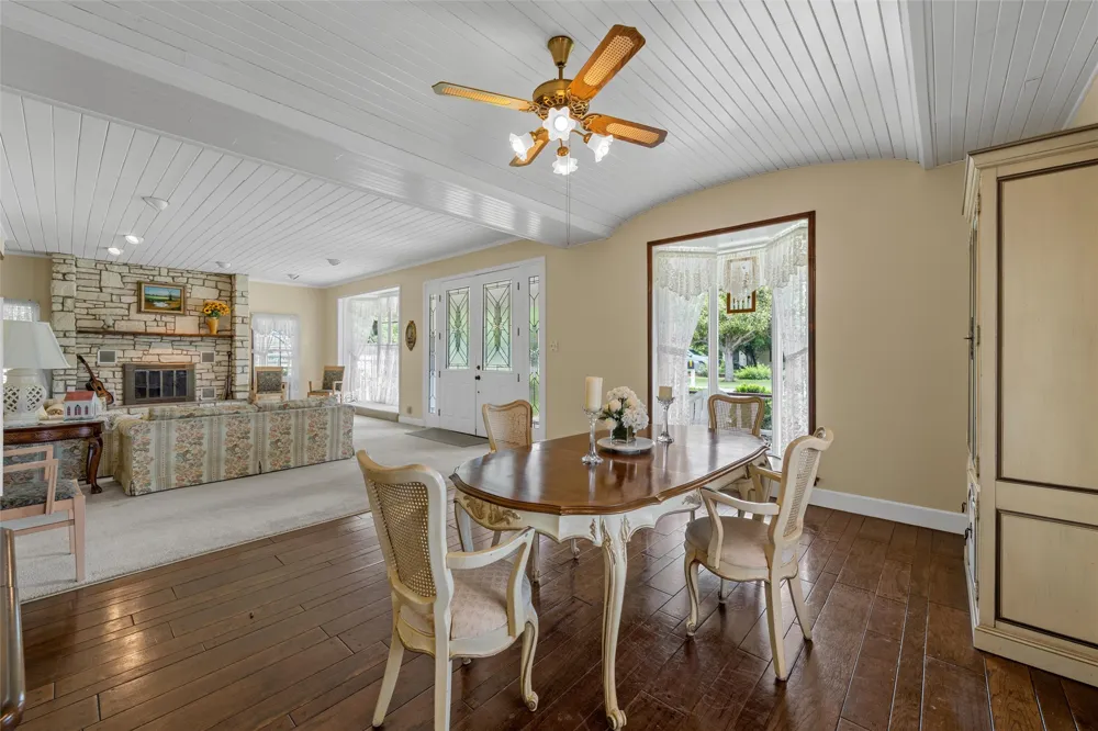 803 S Stallworth Rosebud, TX 76570