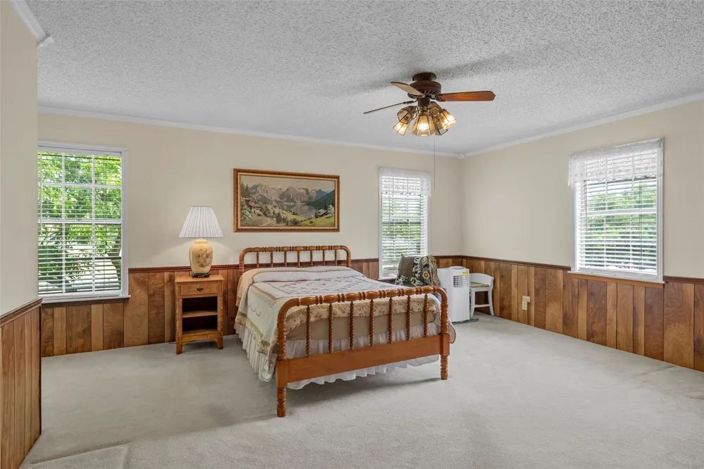 803 S Stallworth Rosebud, TX 76570