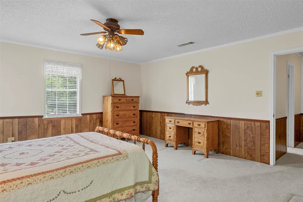 803 S Stallworth Rosebud, TX 76570