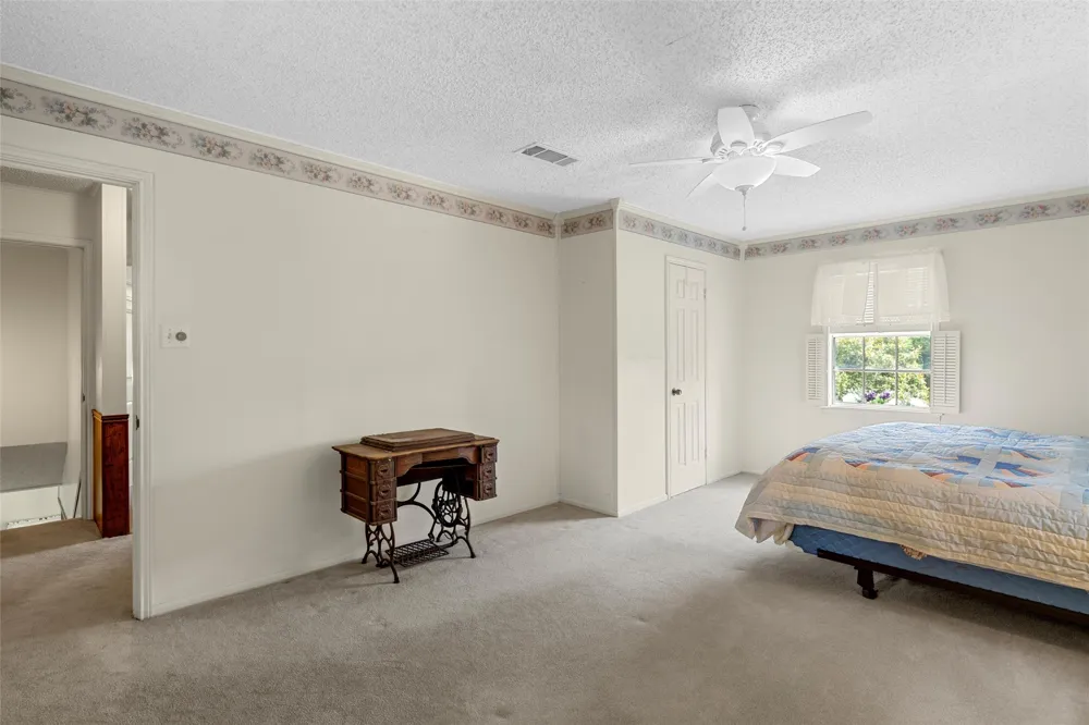 803 S Stallworth Rosebud, TX 76570