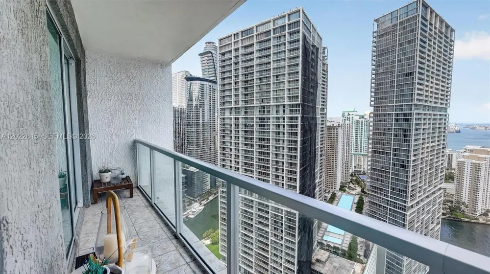 500 Brickell Ave #4102 Miami, FL 33131