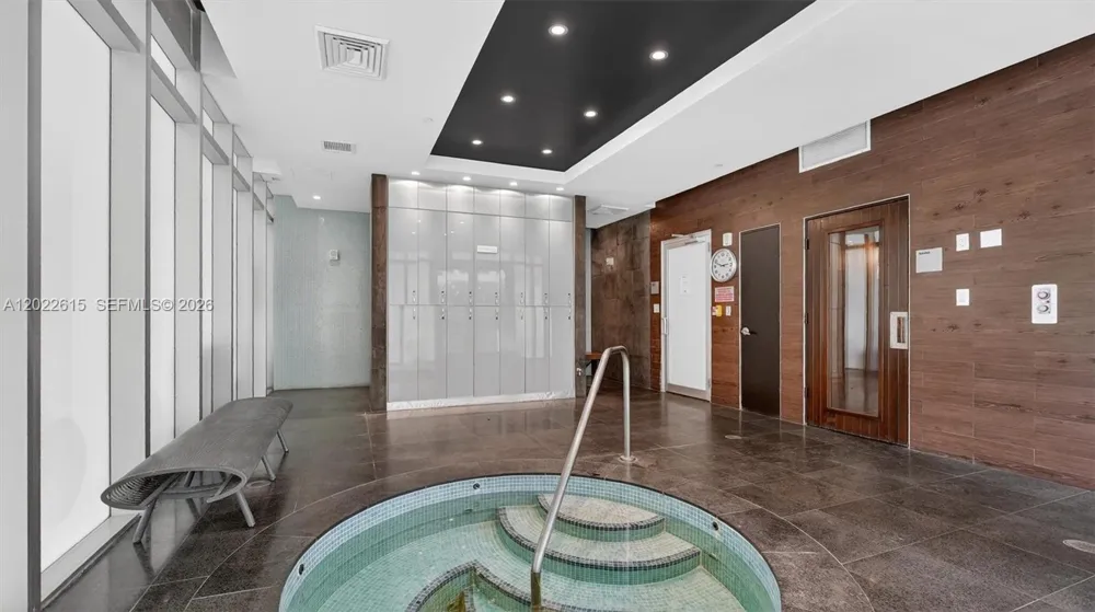 500 Brickell Ave #4102 Miami, FL 33131
