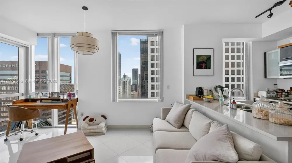 500 Brickell Ave #4102 Miami, FL 33131