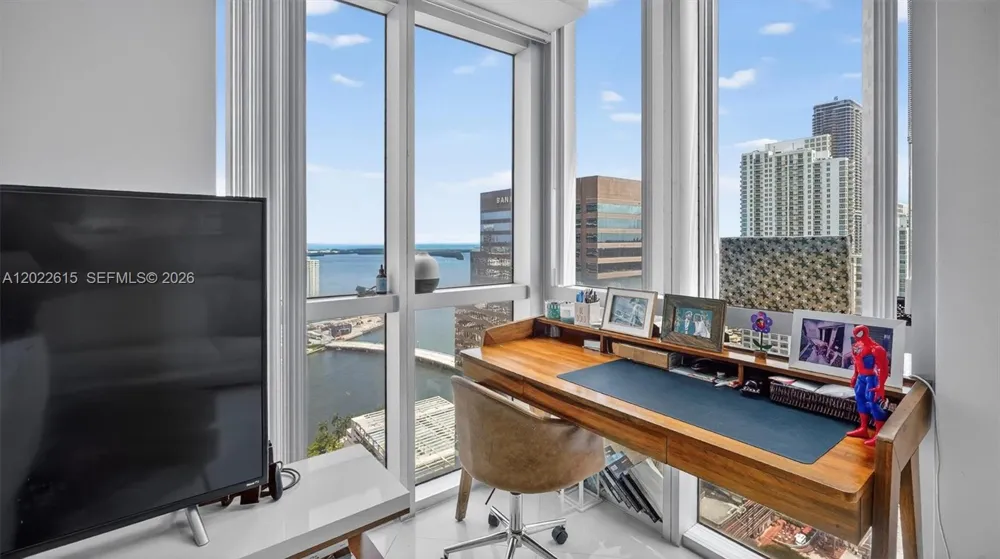 500 Brickell Ave #4102 Miami, FL 33131