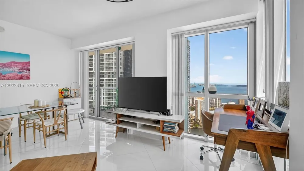 500 Brickell Ave #4102 Miami, FL 33131