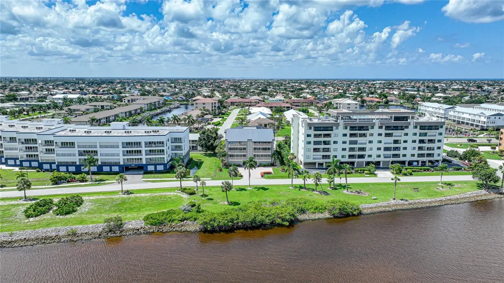 1477 PARK BEACH CIRCLE #13 Punta Gorda, FL 33950