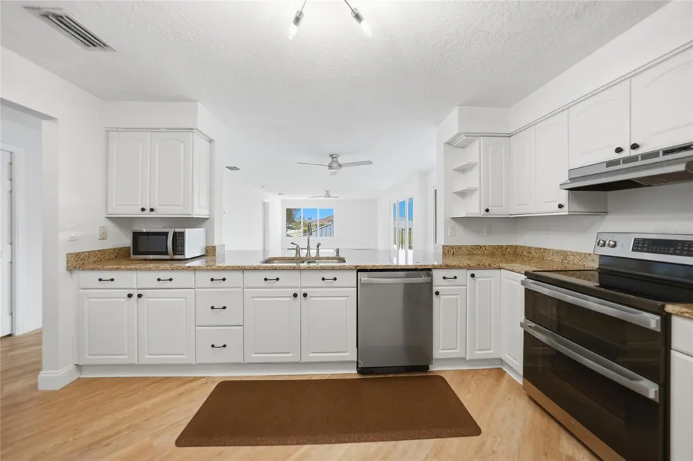 1477 PARK BEACH CIRCLE #13 Punta Gorda, FL 33950