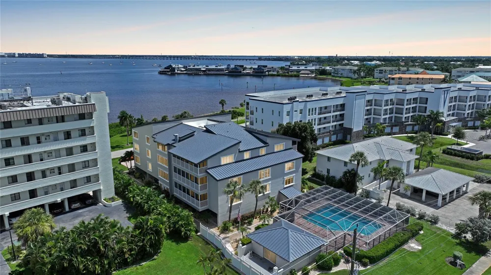1477 PARK BEACH CIRCLE #13 Punta Gorda, FL 33950