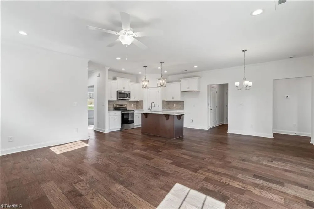 1675 Ashmead Lane Clemmons, NC 27012