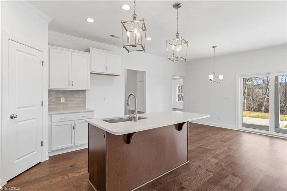 1675 Ashmead Lane Clemmons, NC 27012