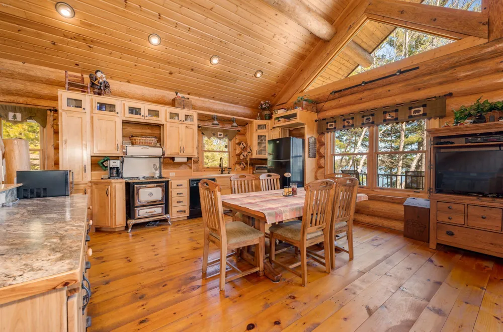 51748 Pine Point Lane Bigfork, MN 56628