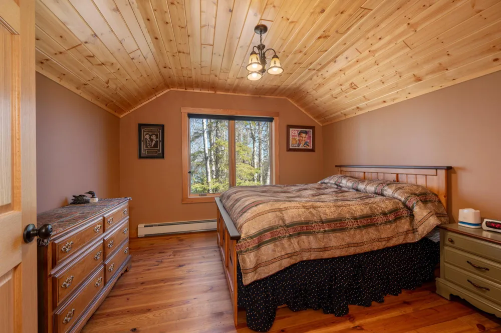 51748 Pine Point Lane Bigfork, MN 56628