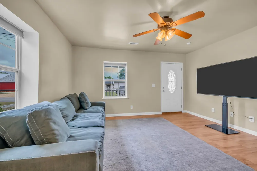 55 College St Mc Ewen, TN 37101