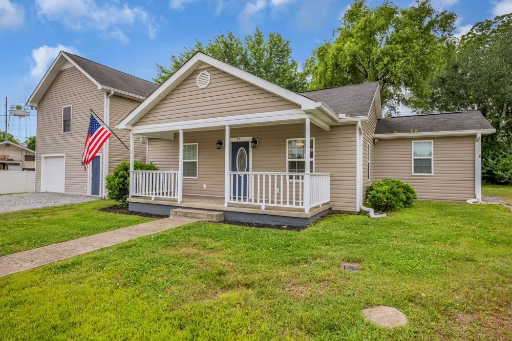 55 College St Mc Ewen, TN 37101