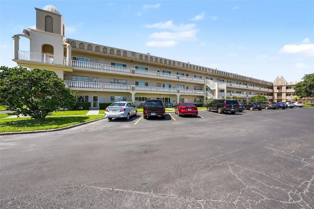 2284 PHILIPPINE DRIVE #69 Clearwater, FL 33763