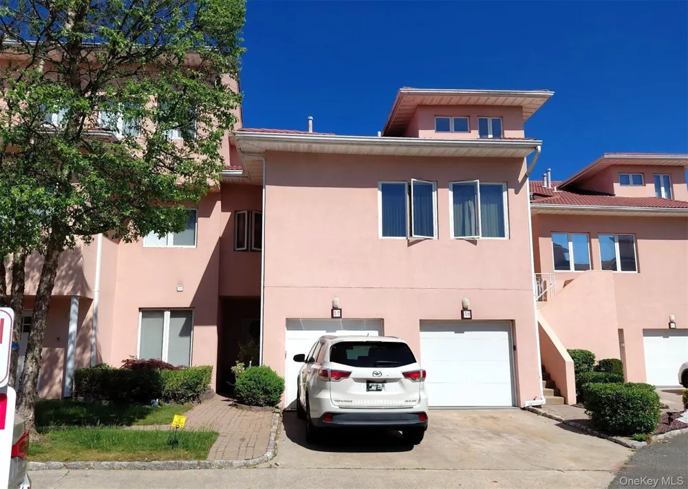 57 Harbour Court Staten Island, NY 10308