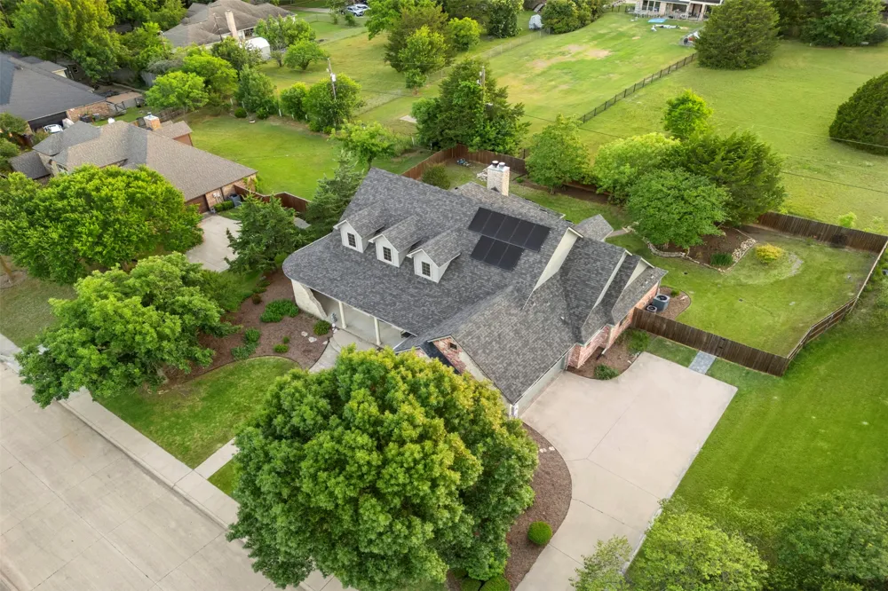 105 Country Ridge Court Red Oak, TX 75154