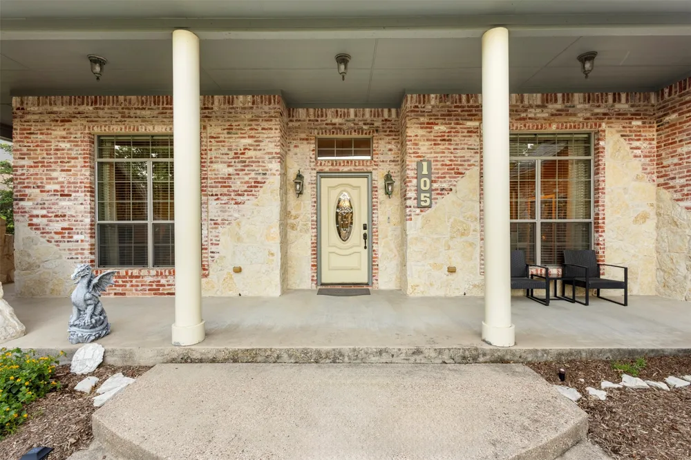 105 Country Ridge Court Red Oak, TX 75154