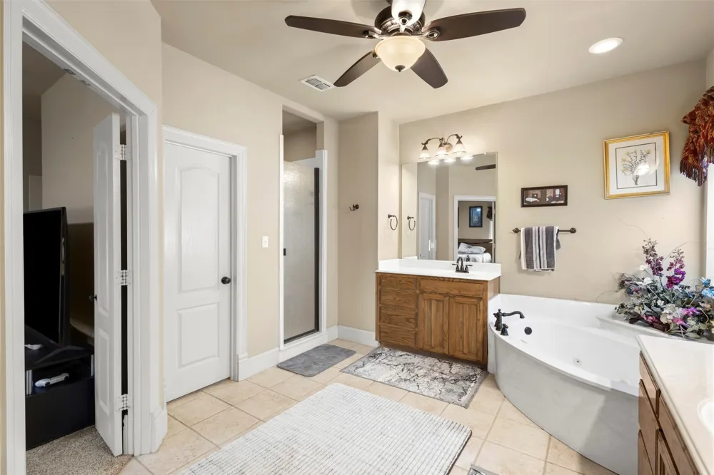 105 Country Ridge Court Red Oak, TX 75154