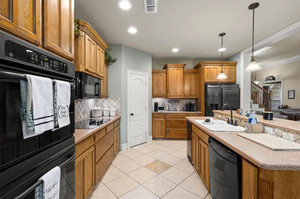 105 Country Ridge Court Red Oak, TX 75154